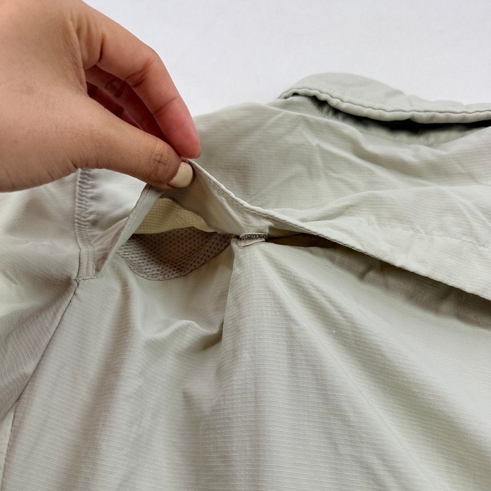 REI Co-op Sahara Tan Khaki Long Sleeve Hiking Shirt Womens Medium Venting Pocket - Picture 3 of 11